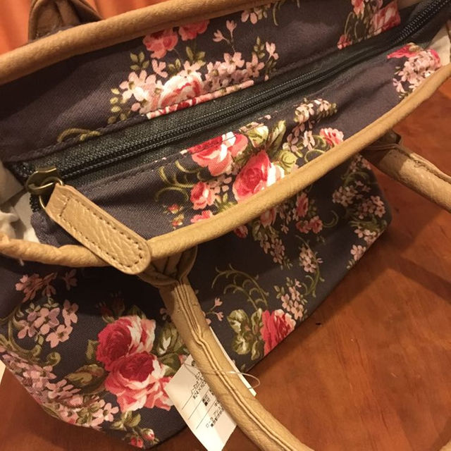 LAURA ASHLEY(ローラアシュレイ)のらぶsｙ様お取り置き レディースのバッグ(ハンドバッグ)の商品写真