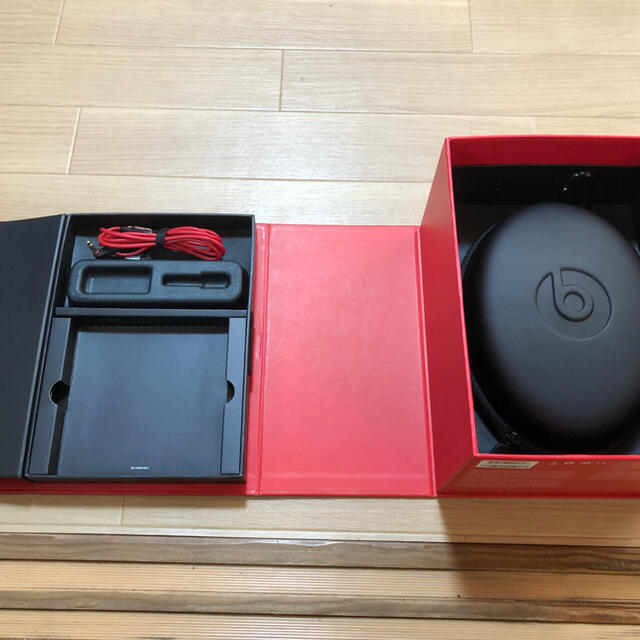 Beats by Dr Dre(ビーツバイドクタードレ)のBeats by Dr Dre Studio Orange (ケーブル故障) スマホ/家電/カメラのオーディオ機器(ヘッドフォン/イヤフォン)の商品写真