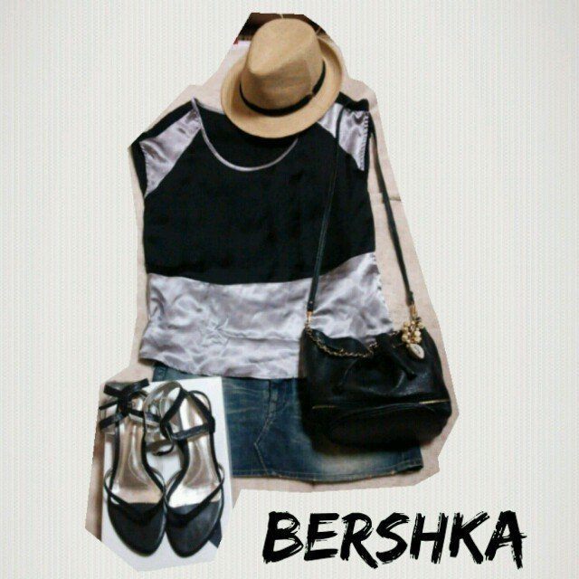 Bershka(ベルシュカ)のベルシュカ☆サテンバイカラートップス レディースのトップス(カットソー(半袖/袖なし))の商品写真