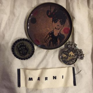 マルニ(Marni)のMARNI パペットブローチ マルニ(ブローチ/コサージュ)