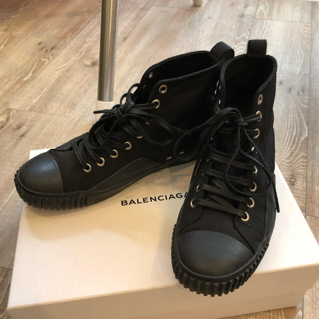 【期間限定値下げ】バレンシアガBALENCIAGA スニーカー38靴/シューズ