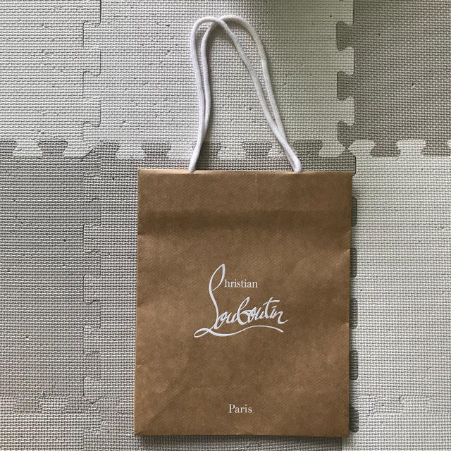 Christian Louboutin(クリスチャンルブタン)のルブタン○ショッパー/紙袋 レディースのバッグ(ショップ袋)の商品写真