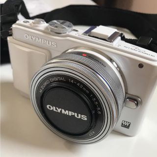 オリンパス(OLYMPUS)のOLYMPUS E-PL6  2日まで☆(ミラーレス一眼)