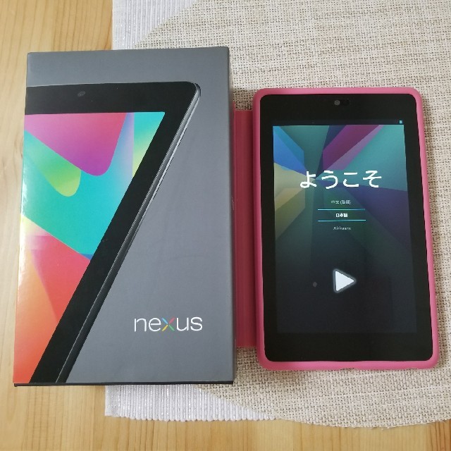 NEXUS7(ネクサス7)のmemema様専用nexus7 正規品カバー&画面保護シール付 スマホ/家電/カメラのPC/タブレット(タブレット)の商品写真