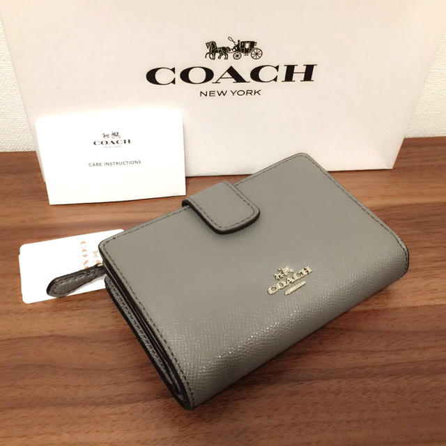 ファスナー式小銭入れ×1COACH コーチ　折り財布　グレー　二つ折り財布