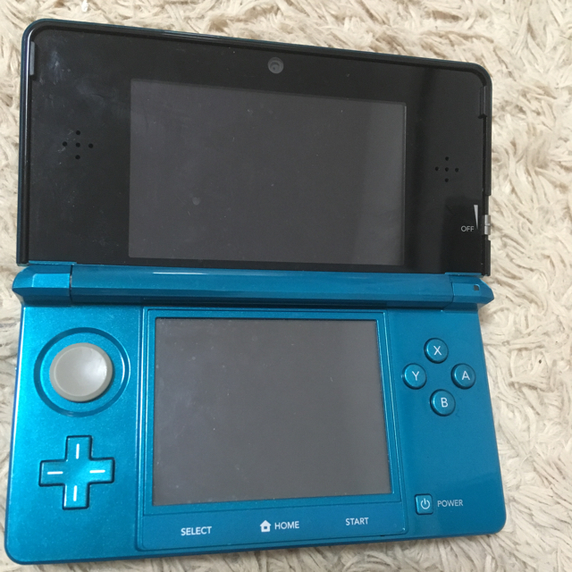 ニンテンドー3DS(ニンテンドー3DS)のニンテンドー3ds本体☆ポケモンサン等ソフト＋充電器付セット☆ エンタメ/ホビーのゲームソフト/ゲーム機本体(携帯用ゲーム機本体)の商品写真