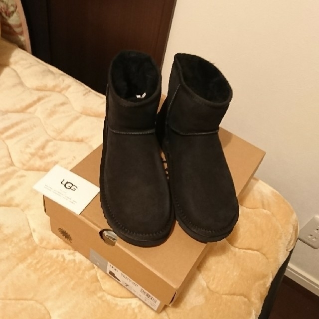 新品未使用♡ UGG W CLASSIC MINI Ⅱ 24㎝