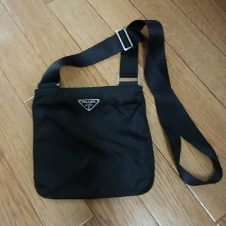 プラダ(PRADA)のprada サコッシュ　ショルダー　バッグ(ショルダーバッグ)