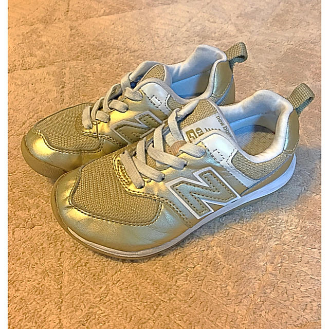 New Balance(ニューバランス)のニューバランス 574 スニーカー 17㎝ キッズ/ベビー/マタニティのキッズ靴/シューズ(15cm~)(スニーカー)の商品写真