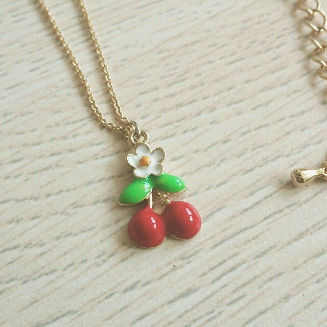 さくらんぼ ネックレス 🍒 レディースのアクセサリー(ネックレス)の商品写真