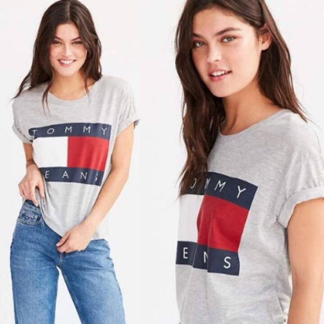 TOMMY HILFIGER(トミーヒルフィガー)の【新品未使用】tommy jeans 90sトミーロゴTシャツグレー レディースのトップス(Tシャツ(半袖/袖なし))の商品写真