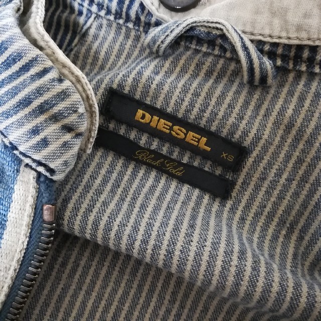 DIESEL(ディーゼル)のディーゼルブラックゴールド　ダスティ加工ヒッコリーストライプブルゾンXS レディースのジャケット/アウター(ブルゾン)の商品写真