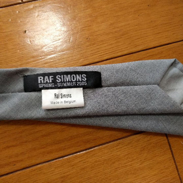 卒業式　RAF SIMONS　ラフシモンズ　ネクタイ　グレー