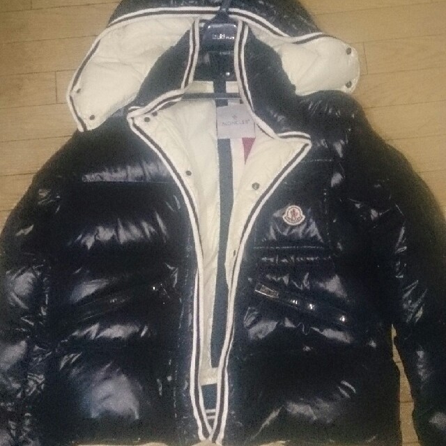 MONCLER(モンクレール)のモンクレール メンズのジャケット/アウター(ダウンジャケット)の商品写真