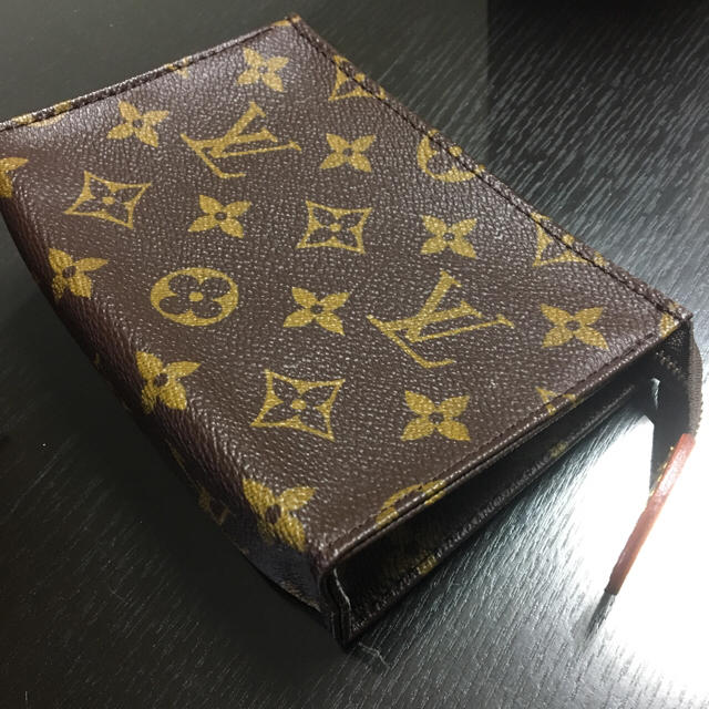 LOUIS VUITTON(ルイヴィトン)のルイヴィトン  ポーチ レディースのファッション小物(ポーチ)の商品写真