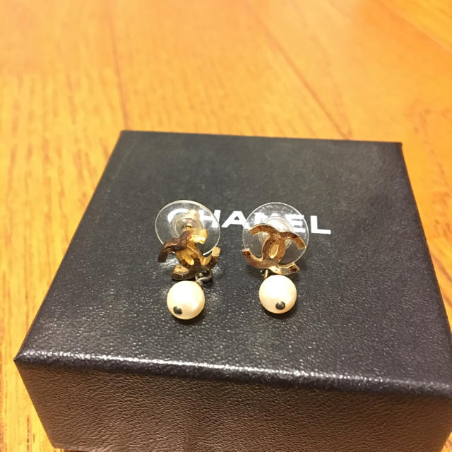 CHANELピアス