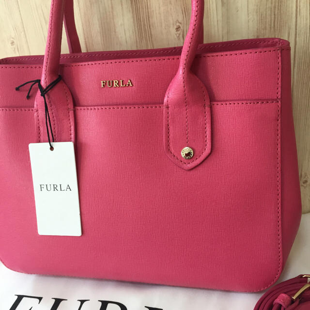 Furla(フルラ)のフルラ 新品 新作 2wayバッグ 可愛い ピンク 最新カラー♡  レディースのバッグ(ショルダーバッグ)の商品写真