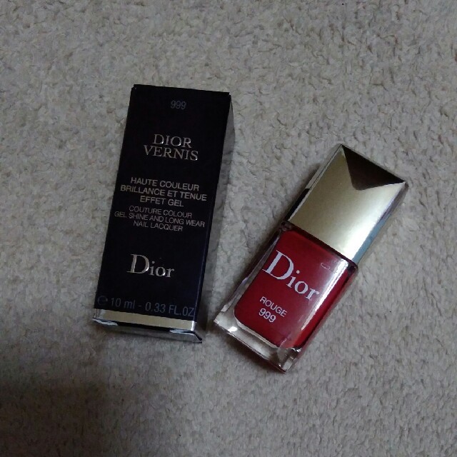 Christian Dior(クリスチャンディオール)のDior　マニキュア　レッド　試し塗りのみ コスメ/美容のネイル(マニキュア)の商品写真