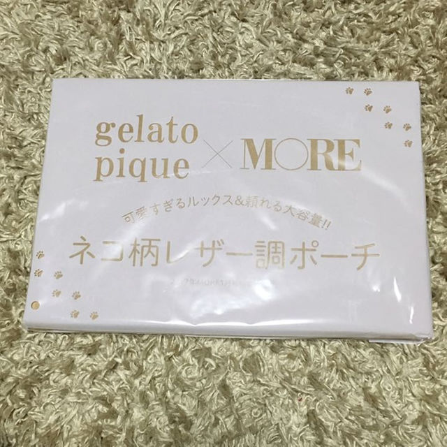 gelato pique(ジェラートピケ)のネコ柄レザー調ポーチ レディースのバッグ(ボディバッグ/ウエストポーチ)の商品写真