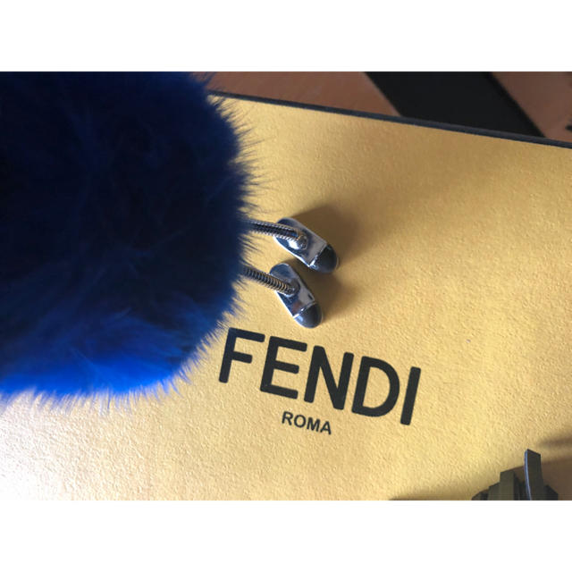 FENDI(フェンディ)のフェンディ リアルファーチャーム ハンドメイドのファッション小物(バッグチャーム)の商品写真