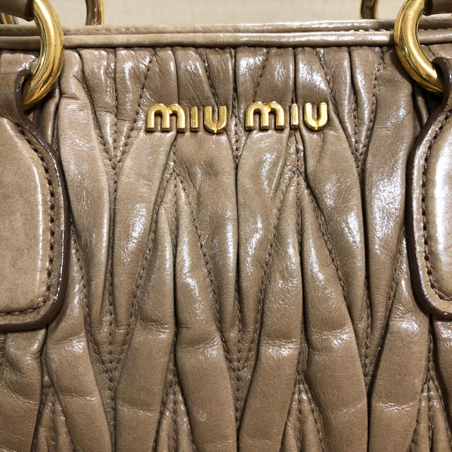 miumiu(ミュウミュウ)のmomo様専用商品 レディースのバッグ(ハンドバッグ)の商品写真