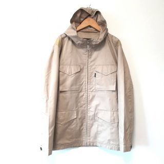 バーバリーブラックレーベル(BURBERRY BLACK LABEL)のバーバリーブラックレーベル　マウンテンパーカーMベージュ(マウンテンパーカー)