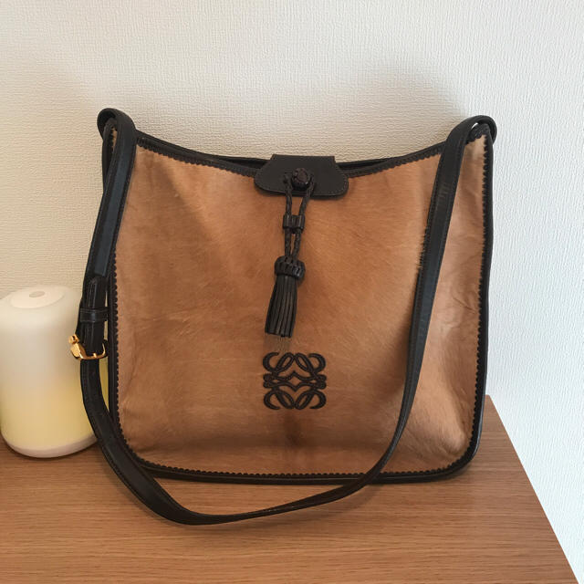 人気ブランドを LOEWE ショルダーバッグ ハラコ ロエベ 美品