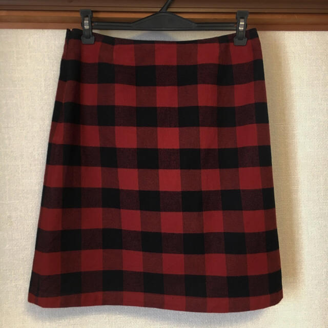 EASTBOY(イーストボーイ)の【EASTBOY】赤 朱 チェック台形スカート Mサイズ レディースのスカート(ひざ丈スカート)の商品写真