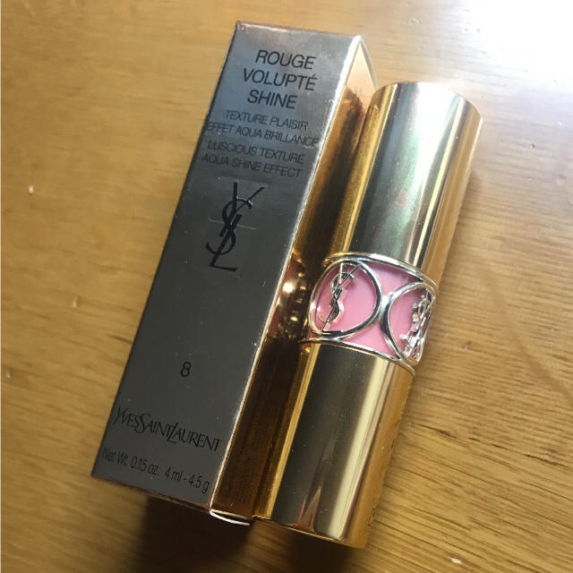 Yves Saint Laurent Beaute(イヴサンローランボーテ)のYSL ヴォリュプテシャイン 8 コスメ/美容のベースメイク/化粧品(口紅)の商品写真