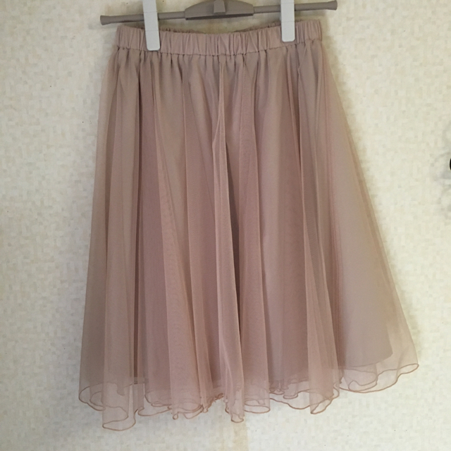 Couture Brooch(クチュールブローチ)のベージュ♡チュールスカート レディースのスカート(ひざ丈スカート)の商品写真