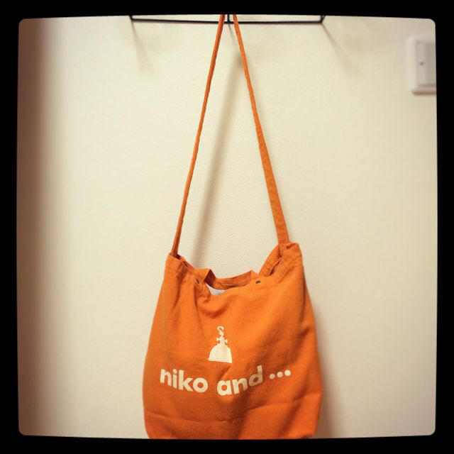niko and...(ニコアンド)のニコロゴバッグ＊ レディースのバッグ(ショルダーバッグ)の商品写真