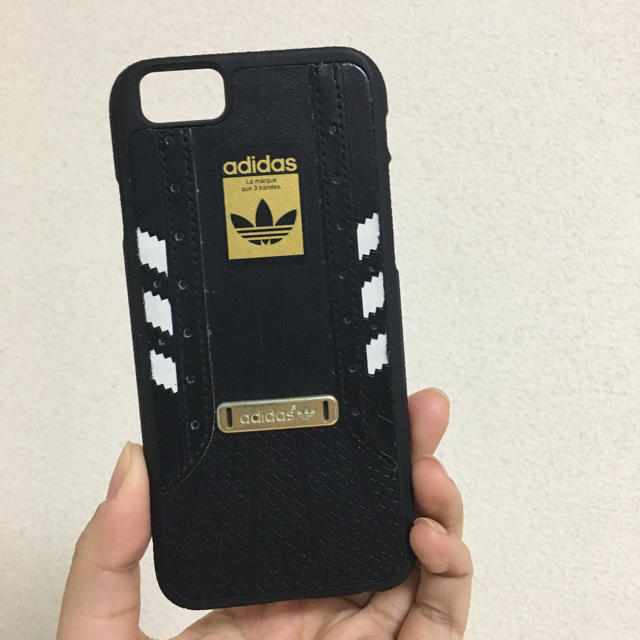 adidas(アディダス)のadidas originals / iPhoneケース スマホ/家電/カメラのスマホアクセサリー(iPhoneケース)の商品写真