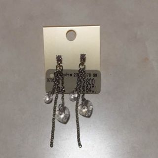 ピアス(ピアス)