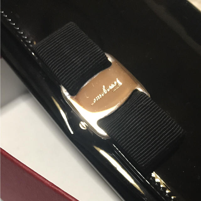 激安オフライン販売 Salvatore Ferragamo wallet フェラガモ 長財布