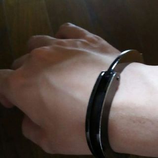 プエルタデルソル 手錠ブレスレット 純正買蔵 www.stormbalans.ru
