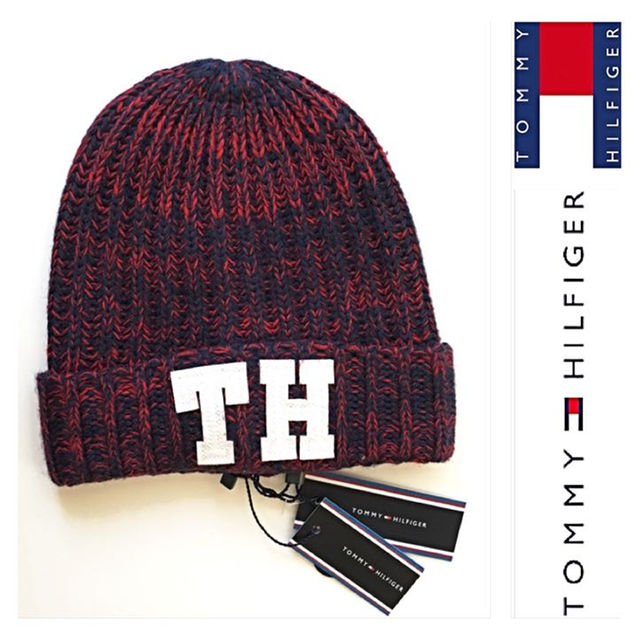 TOMMY HILFIGER(トミーヒルフィガー)の新品タグ付【トミー ヒルフィガー】キッズ帽【フラッグロゴ付】ニット帽/赤 キッズ/ベビー/マタニティのこども用ファッション小物(帽子)の商品写真