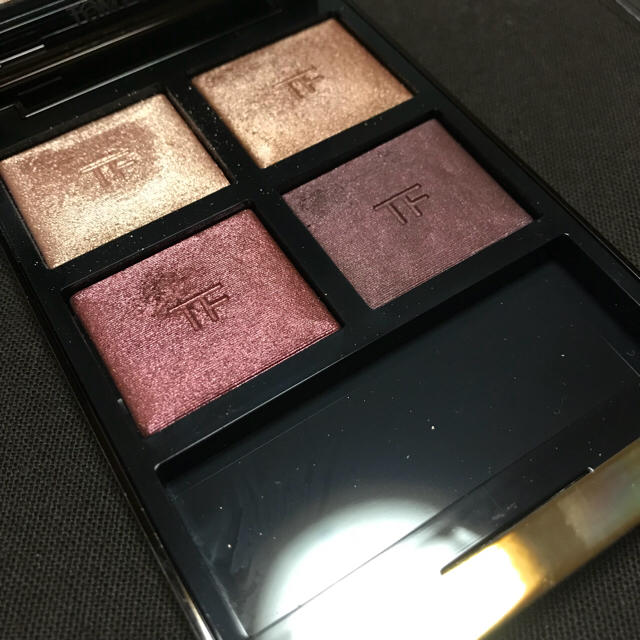 TOM FORD(トムフォード)の美品・トムフォード アイカラー クォード 4A コスメ/美容のベースメイク/化粧品(アイシャドウ)の商品写真