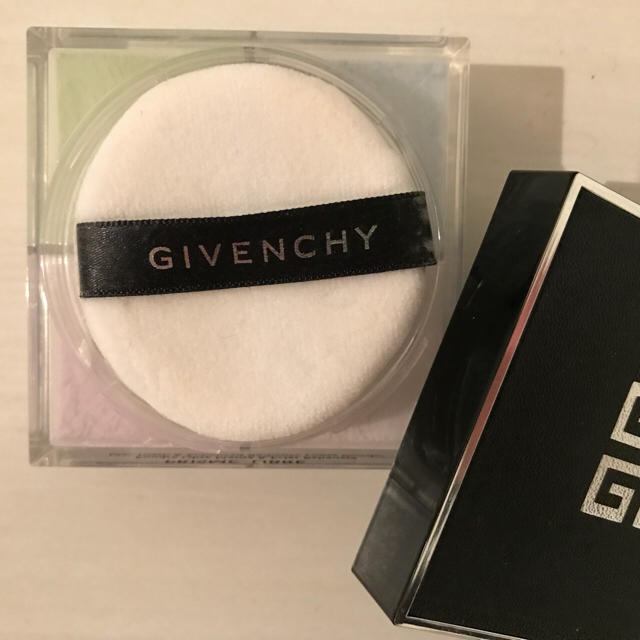 GIVENCHY(ジバンシィ)のGIVENCHY  PRISME LIBRE ジヴァンシー フェイスパウダー コスメ/美容のベースメイク/化粧品(フェイスパウダー)の商品写真