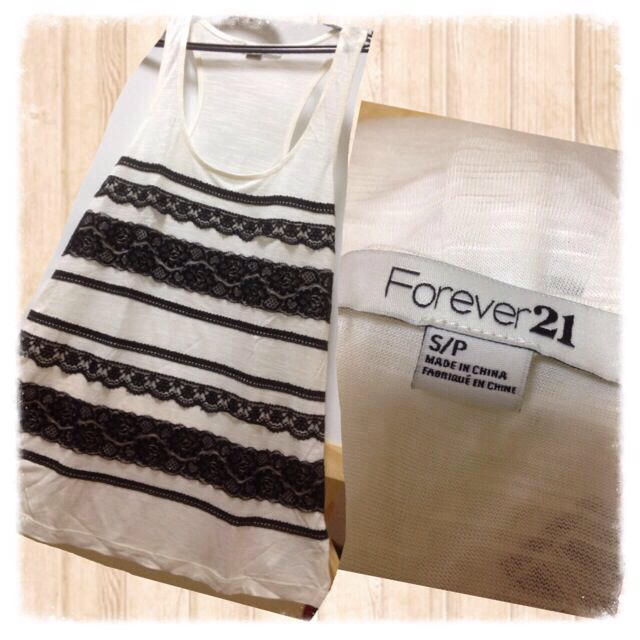 FOREVER 21(フォーエバートゥエンティーワン)の13日までお取り置き☆レース付きタンク☻ レディースのトップス(タンクトップ)の商品写真