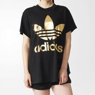 アディダス(adidas)のadidas■ゴールドロゴTシャツ(Tシャツ(半袖/袖なし))