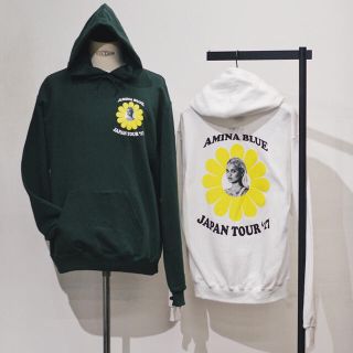 チャンピオン(Champion)のAMINA BLUE×335MM champion パーカー Mサイズ 新品(パーカー)