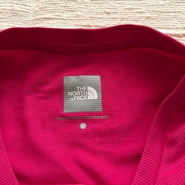 THE NORTH FACE(ザノースフェイス)のザ ノースフェイス レディース 速乾性 T− シャツ 半袖 ピンク レディースのトップス(その他)の商品写真