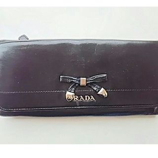 プラダ(PRADA)のお年玉セール価格♪♪プラダ黒革長財布(財布)