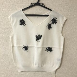 ジャスグリッティー(JUSGLITTY)のジャスグリッティー♡配色ビーズ刺繍プルオーバー(カットソー(半袖/袖なし))