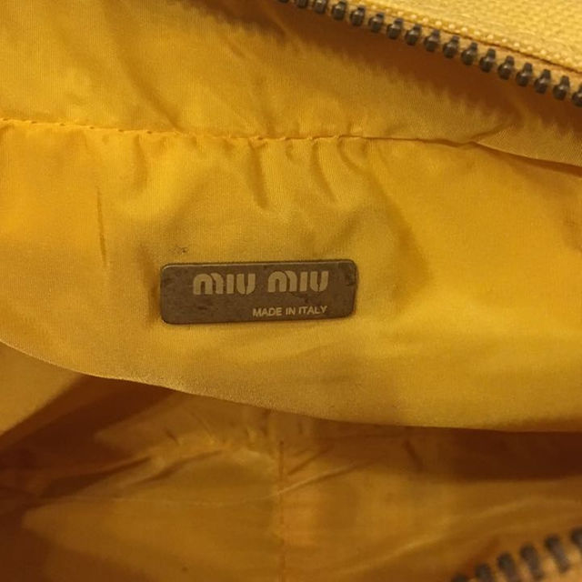 miumiu(ミュウミュウ)のMiu Miu ポーチ レディースのファッション小物(その他)の商品写真