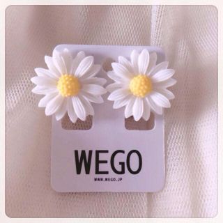 ウィゴー(WEGO)のWEGO マーガレットイヤリング(イヤリング)