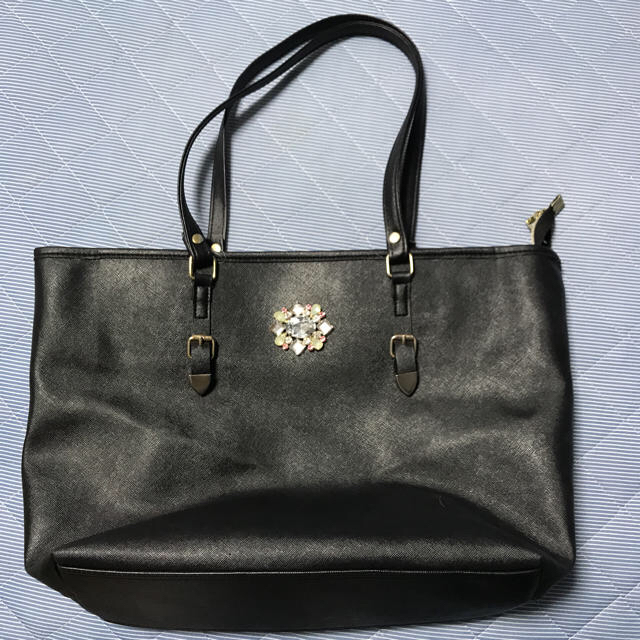 DaTuRa(ダチュラ)のダチュラ バッグ ビジュー付き 黒 レディースのバッグ(トートバッグ)の商品写真