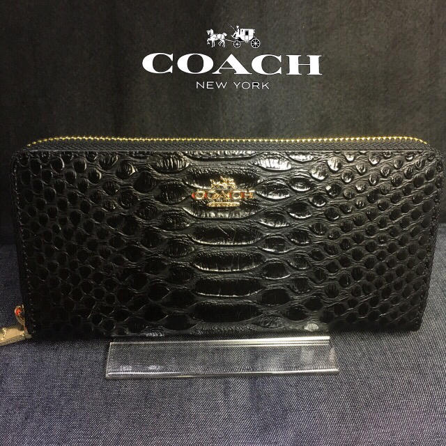 COACH(コーチ)の限定セール❣️新品コーチ長財布F53659エンボスドスネークレザーブラック レディースのファッション小物(財布)の商品写真