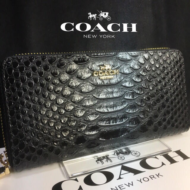 COACH(コーチ)の限定セール❣️新品コーチ長財布F53659エンボスドスネークレザーブラック レディースのファッション小物(財布)の商品写真