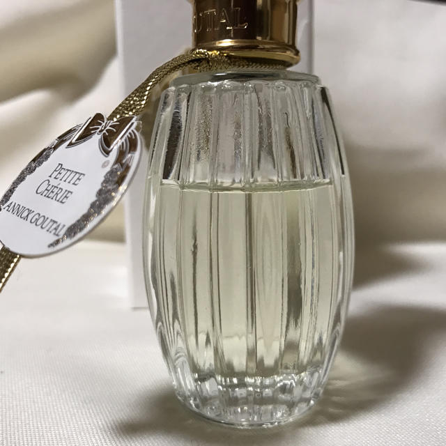 Annick Goutal(アニックグタール)の★再値下げしました★プチシェリー オードパルファム 50ml おまけ付き コスメ/美容の香水(香水(女性用))の商品写真